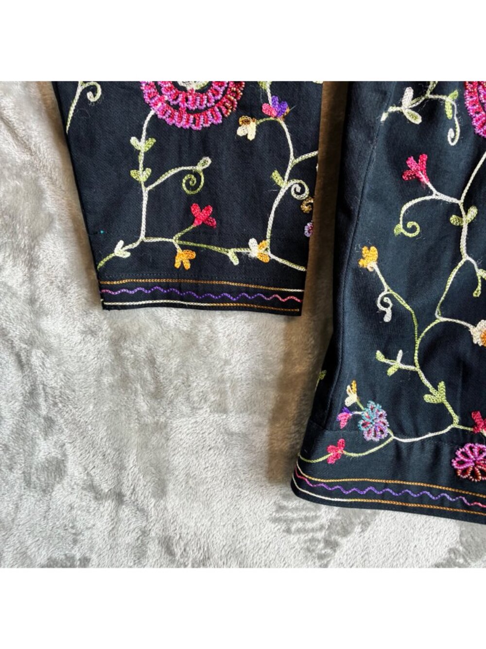 The Quacker Factory Womens Black Embroidered Floral Jacket 1X 100% Cotton Long S - Picture 7 of 8